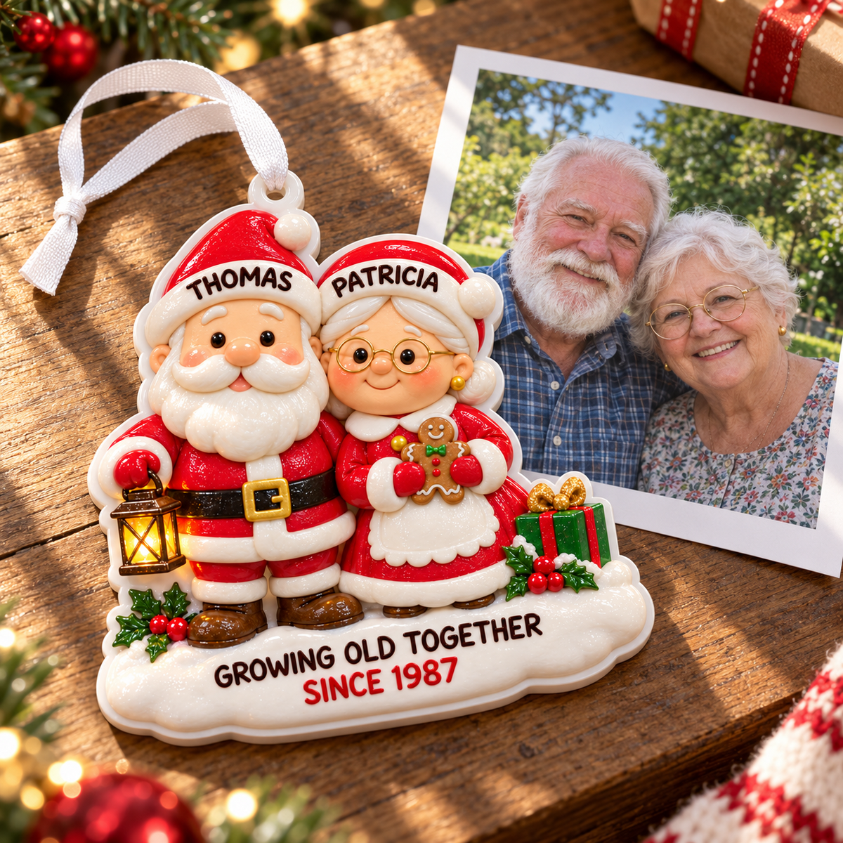 Santa and Mrs Claus Couple Christmas Tree Hanging Keepsake Plaque - 3D Relief Ornament